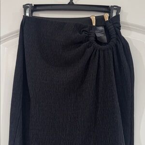 Ring front midi skirt